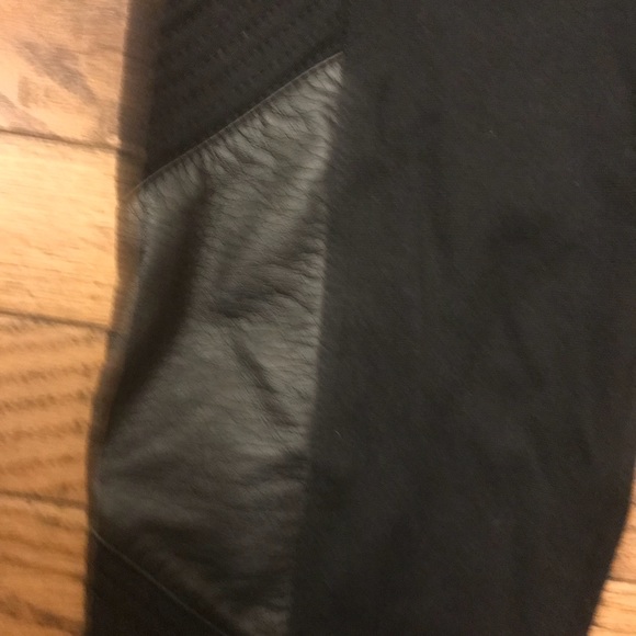 Leather patterned leggings - Picture 3 of 5